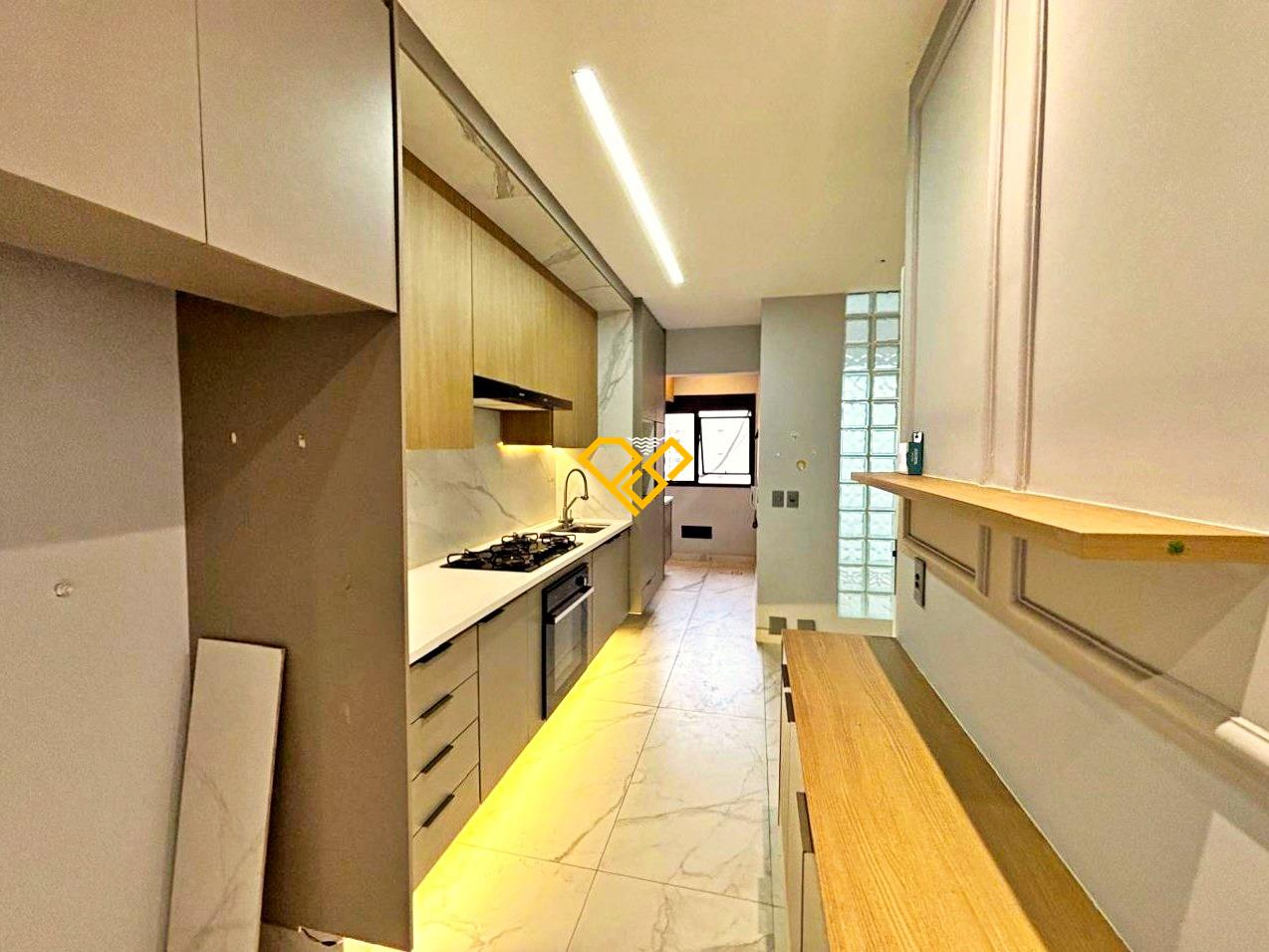 Apartamento para aluguel no Ponta da Praia: Cozinha