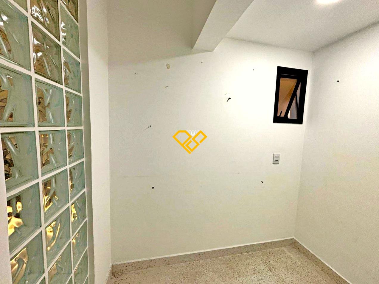 Apartamento para aluguel no Ponta da Praia: Dependência