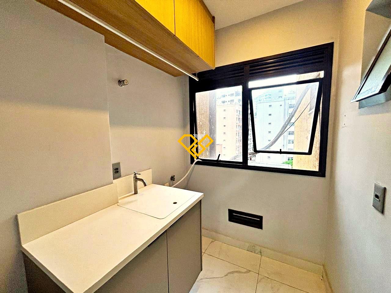 Apartamento para aluguel no Ponta da Praia: Área de serviço