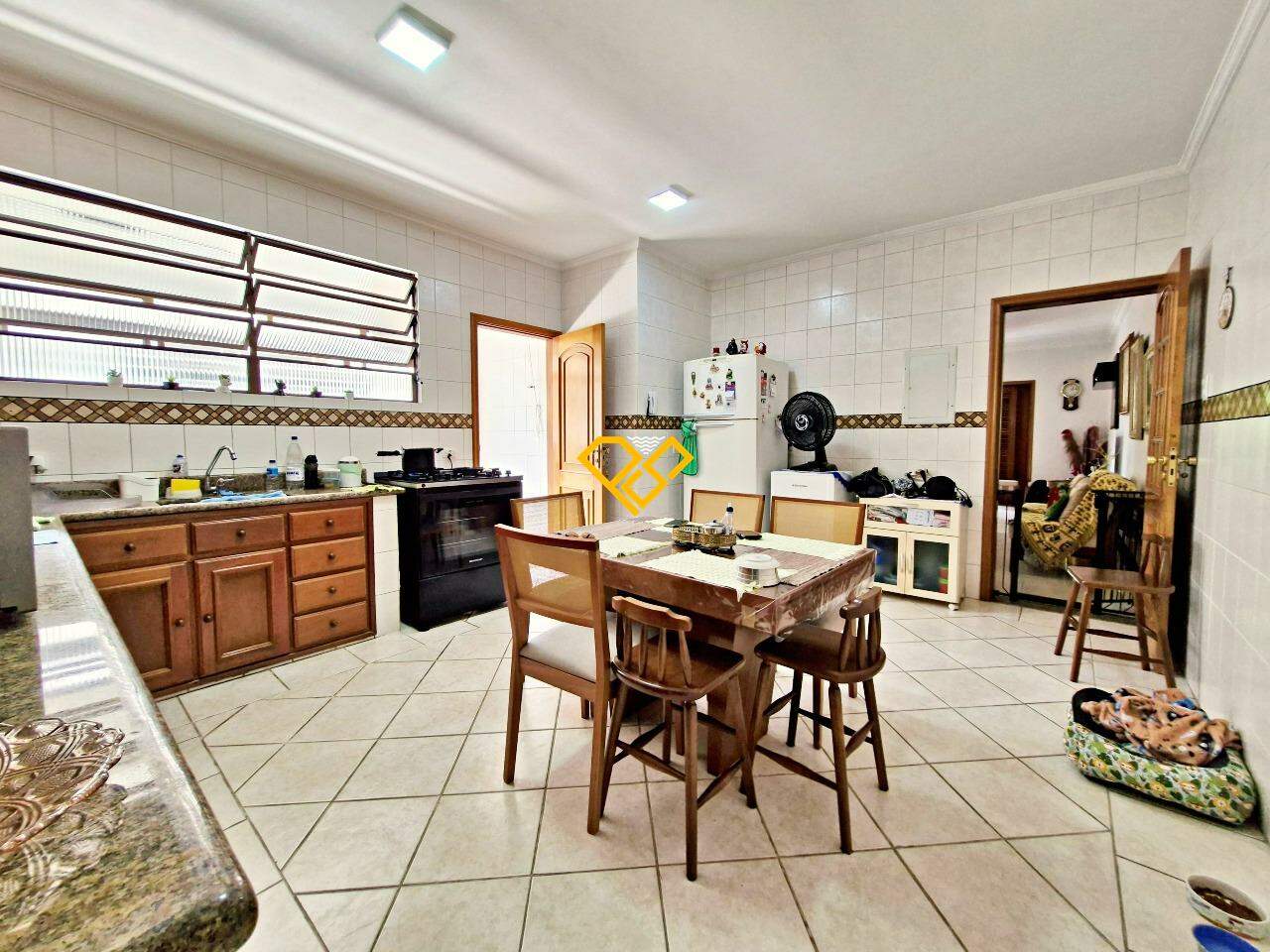 Sobreposta Alta à venda no Embaré: Cozinha