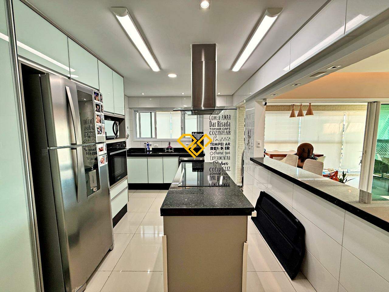 Apartamento à venda no Gonzaga: Cozinha