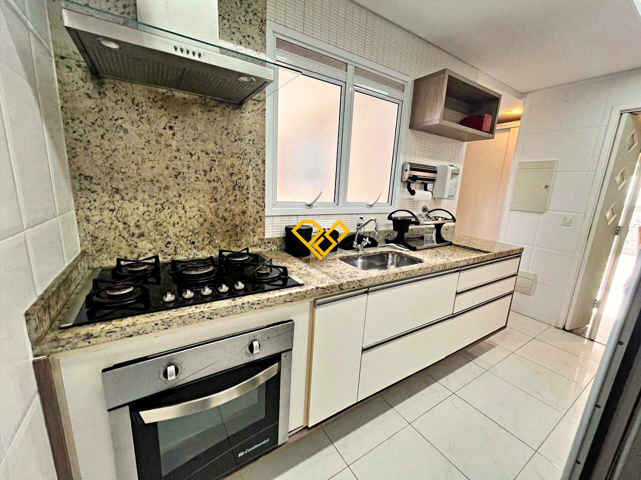 Apartamento à venda no Ponta da Praia: Cozinha