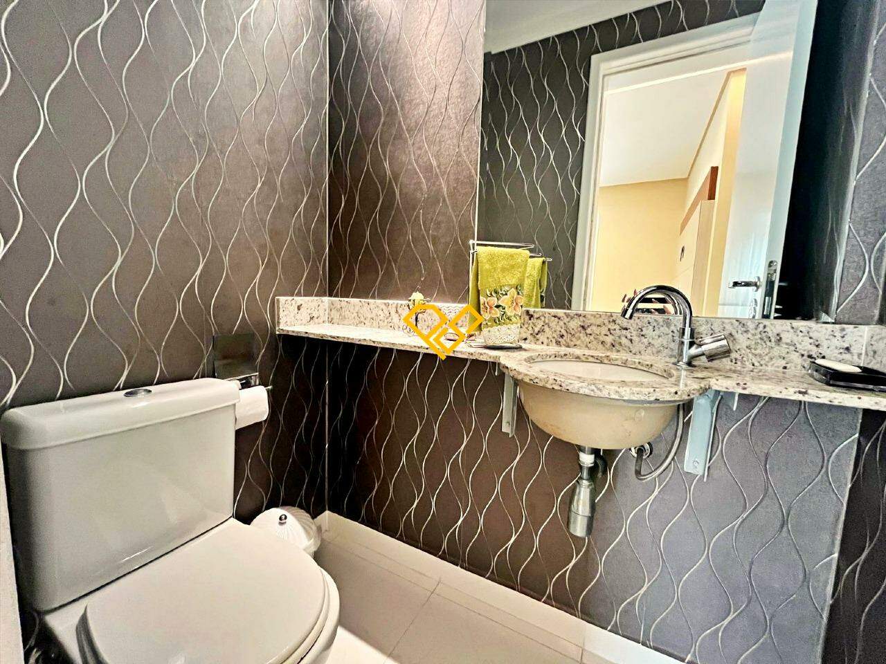 Apartamento à venda no Ponta da Praia: Lavabo
