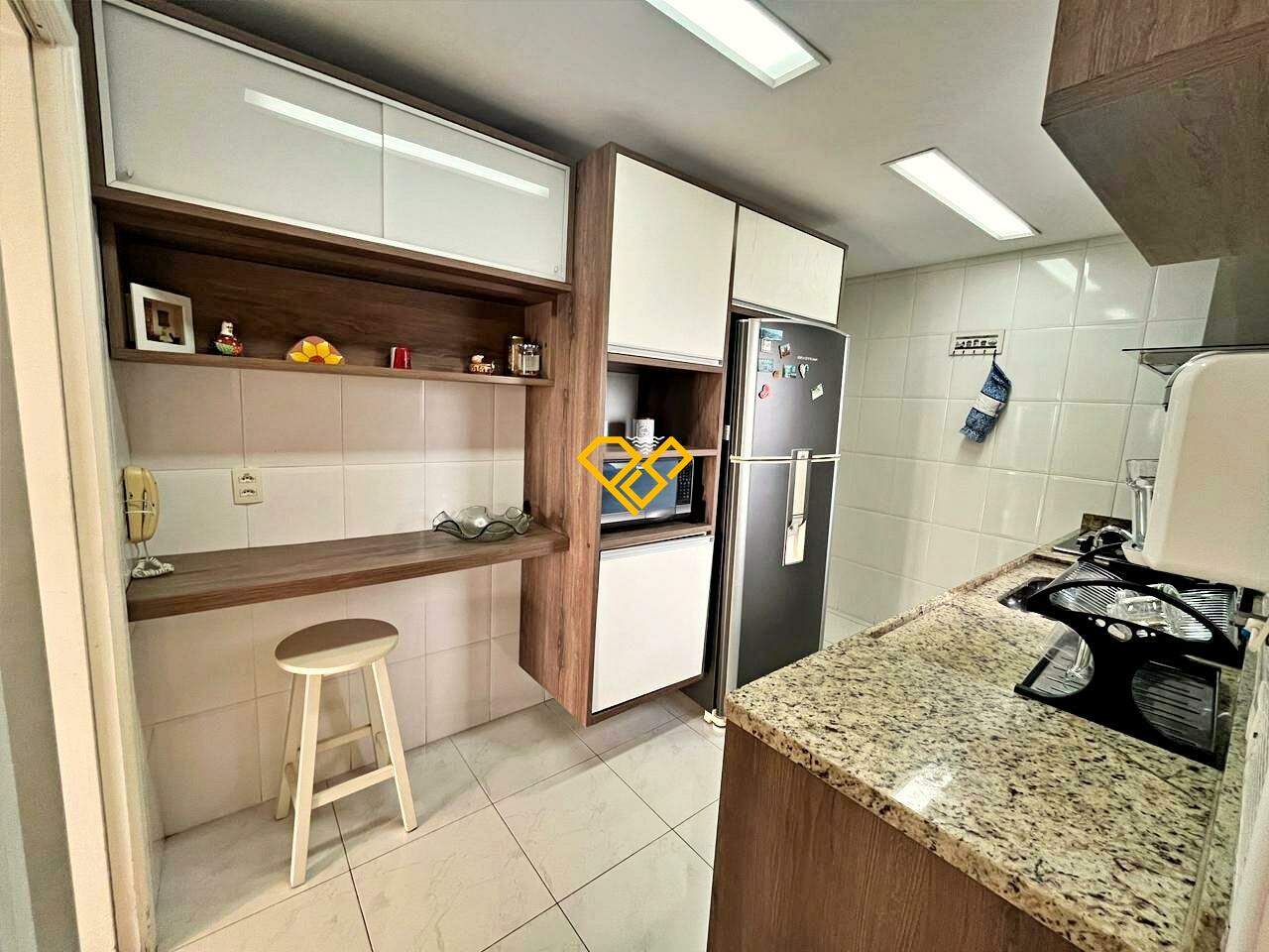 Apartamento à venda no Ponta da Praia: Cozinha