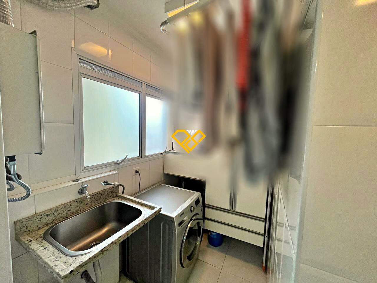 Apartamento à venda no Ponta da Praia: Área de serviço