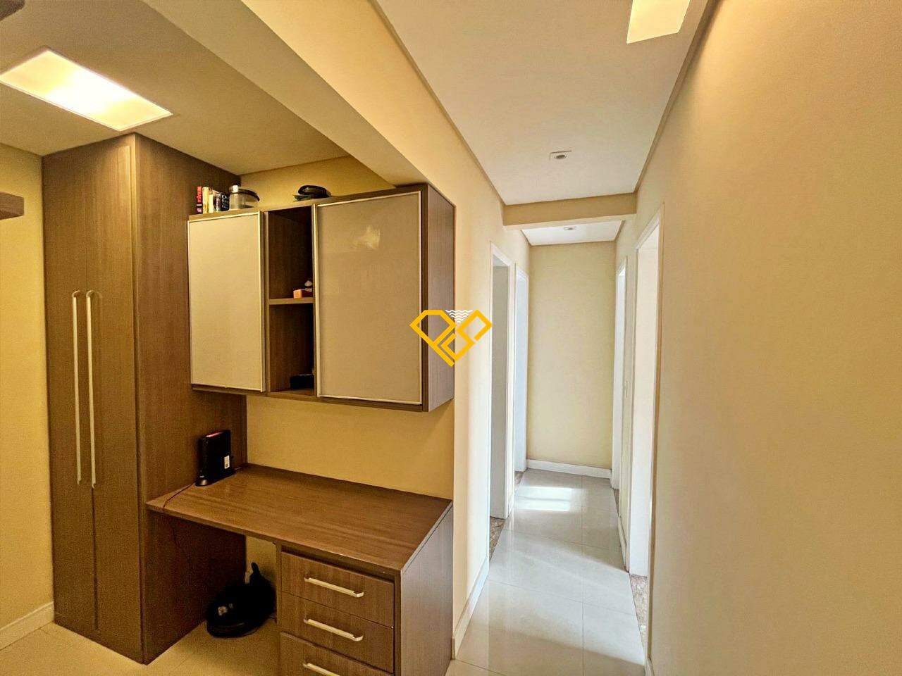 Apartamento à venda no Ponta da Praia: Escritório