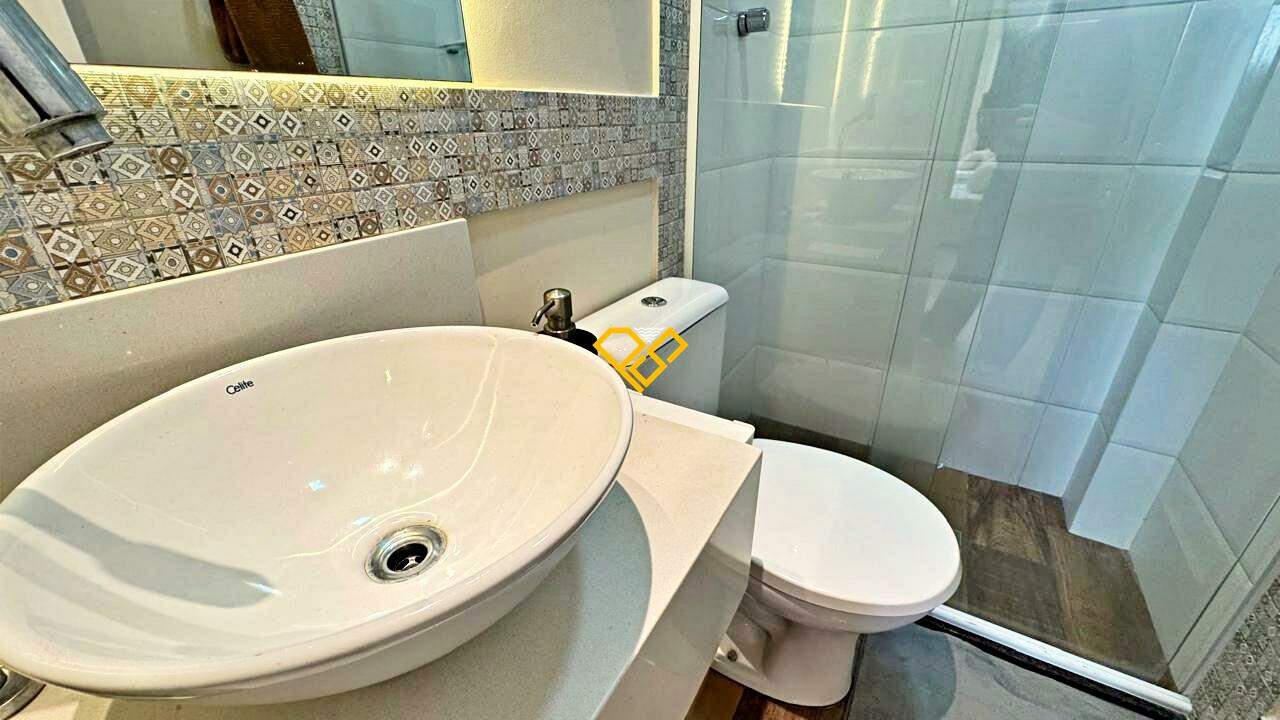 Cobertura à venda no Gonzaga: Lavabo