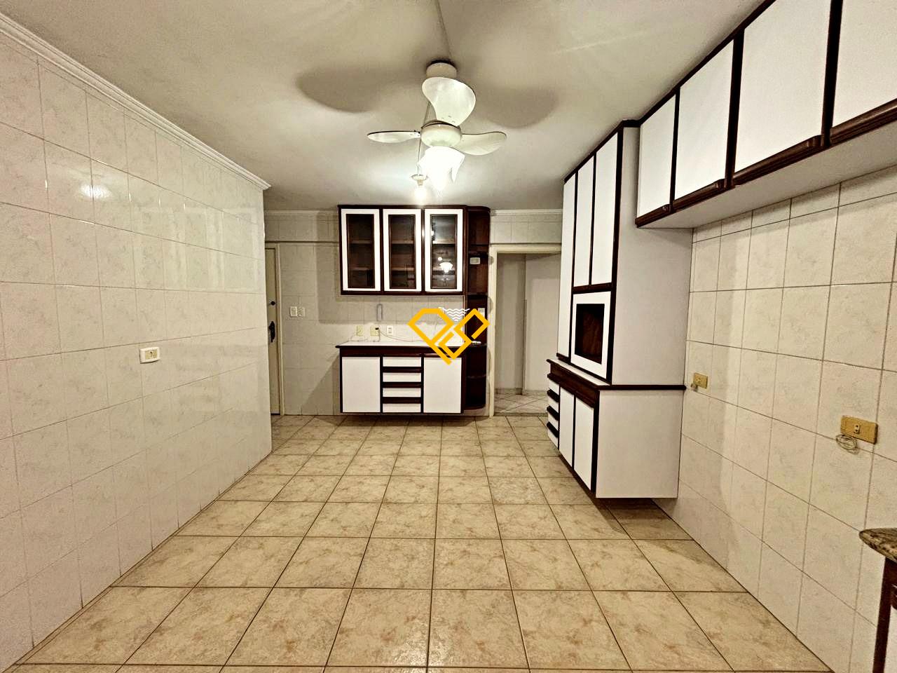 Apartamento à venda no Gonzaga: Cozinha