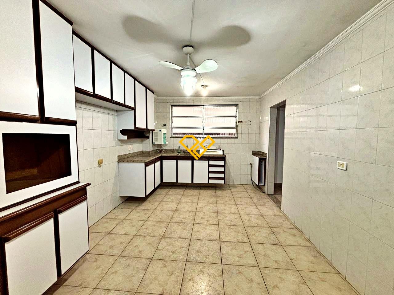 Apartamento à venda no Gonzaga: Cozinha