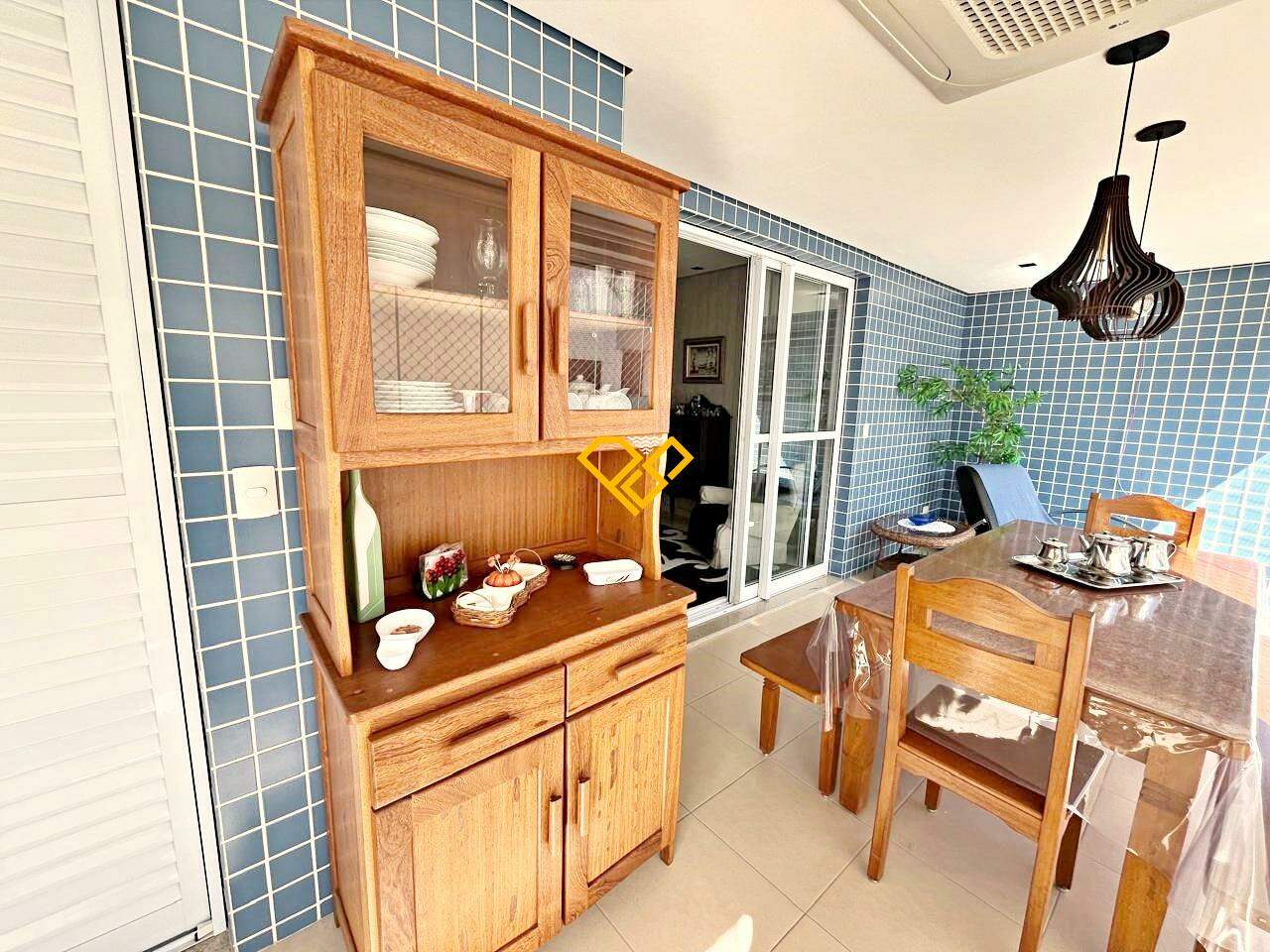 Apartamento à venda no Aparecida: Varanda com churrasqueira