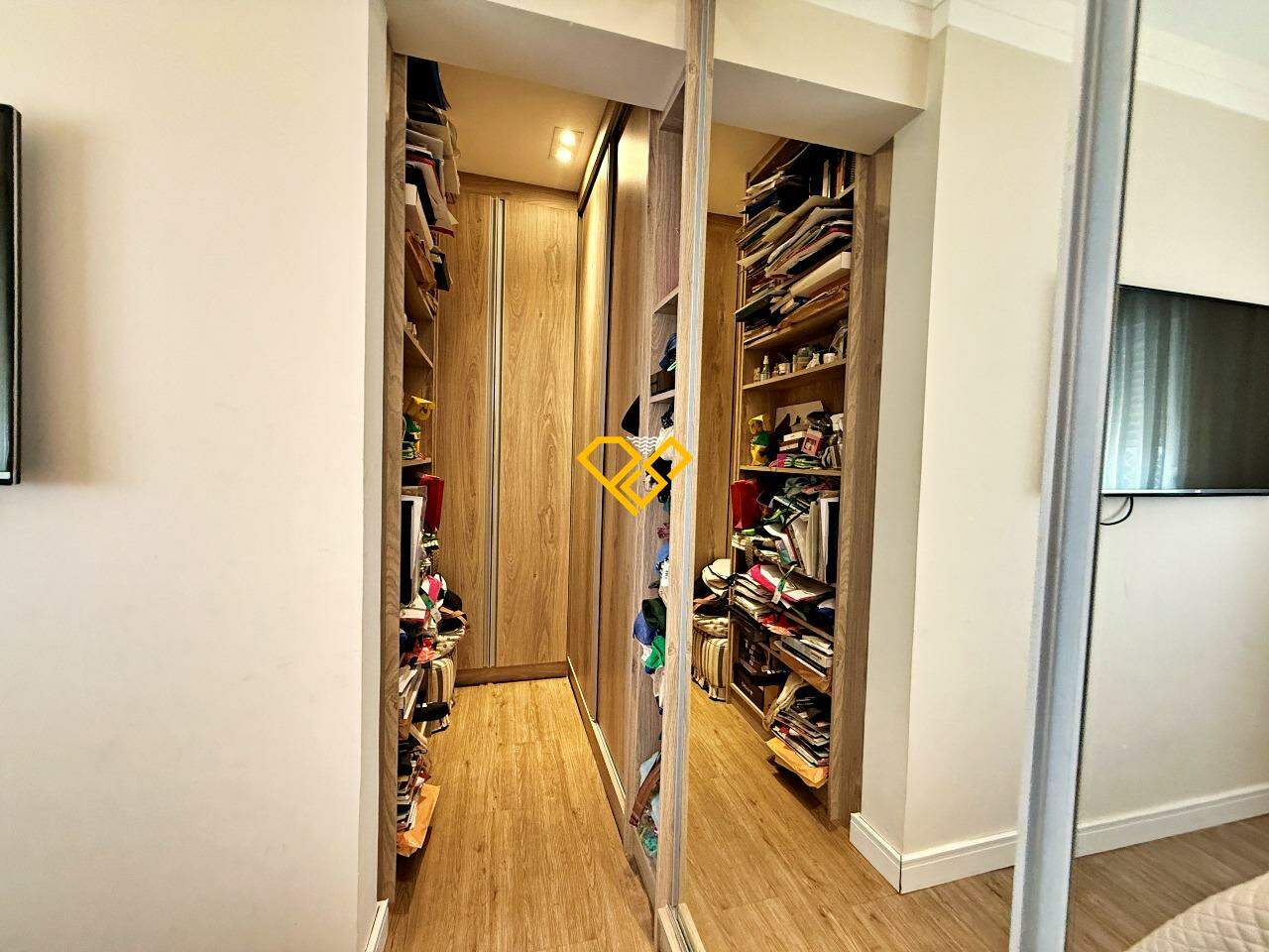 Cobertura à venda no Gonzaga: closet suite