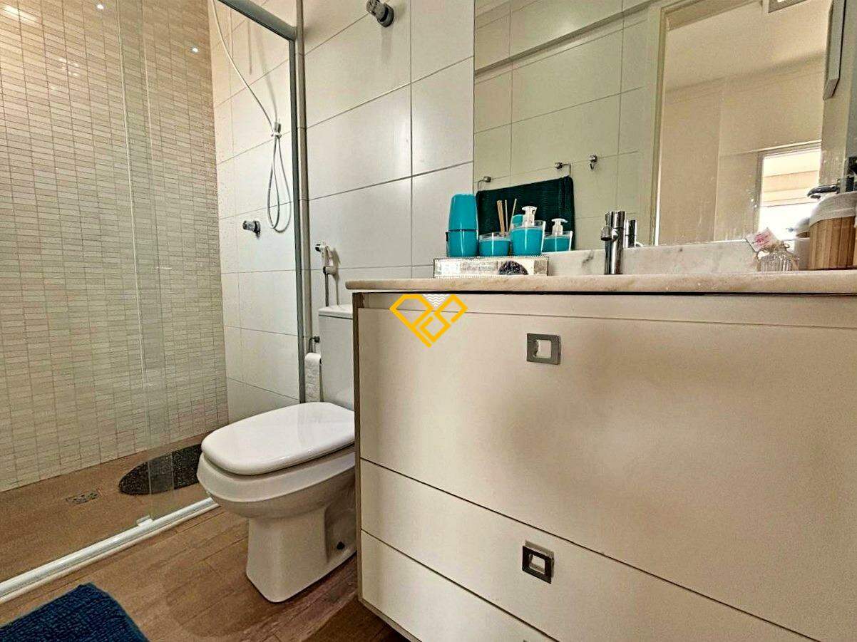 Apartamento à venda no Gonzaga: Wc suíte 2