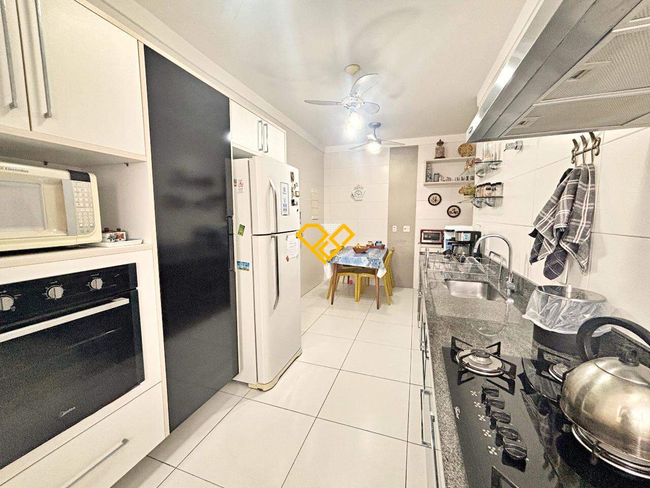 Apartamento à venda no Embaré: Cozinha