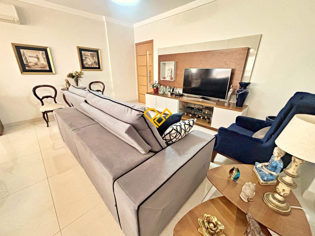 Apartamento à venda no Embaré: Sala