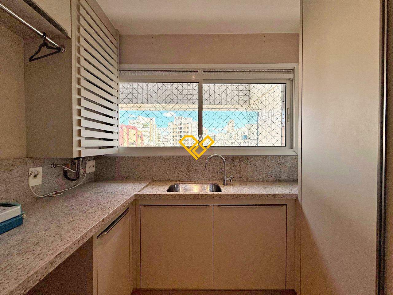 Apartamento à venda no Boqueirão: Área de serviço