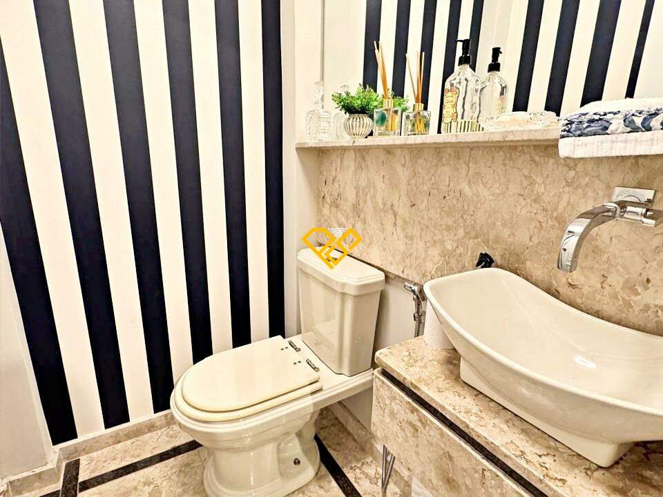 Apartamento à venda no Boqueirão: Lavabo