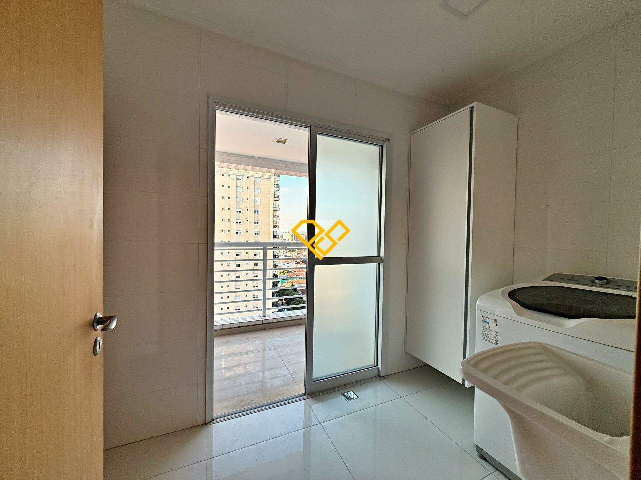 Apartamento para aluguel no Embaré: Área de serviço