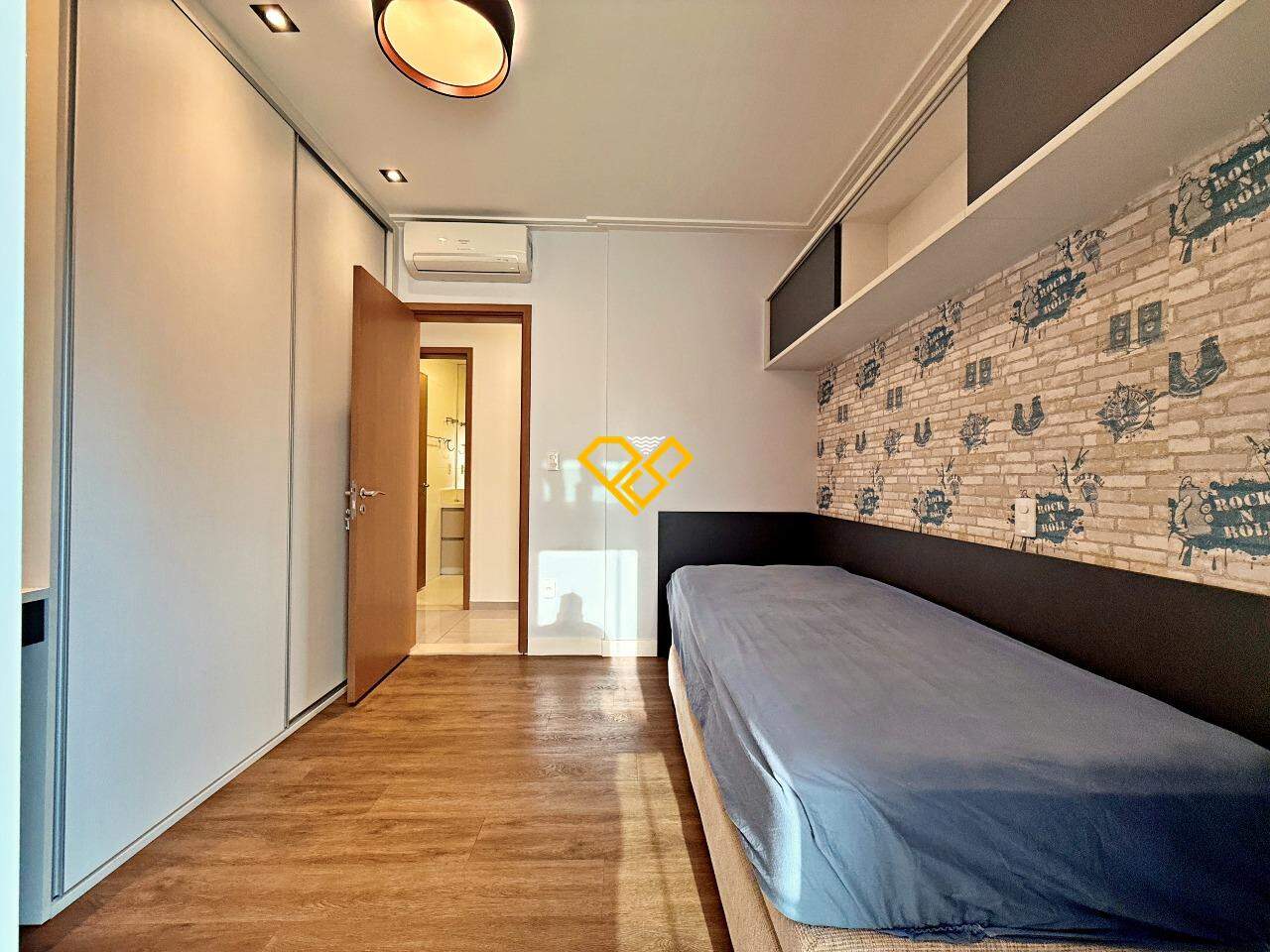 Apartamento para aluguel no Embaré: Dormitório 2