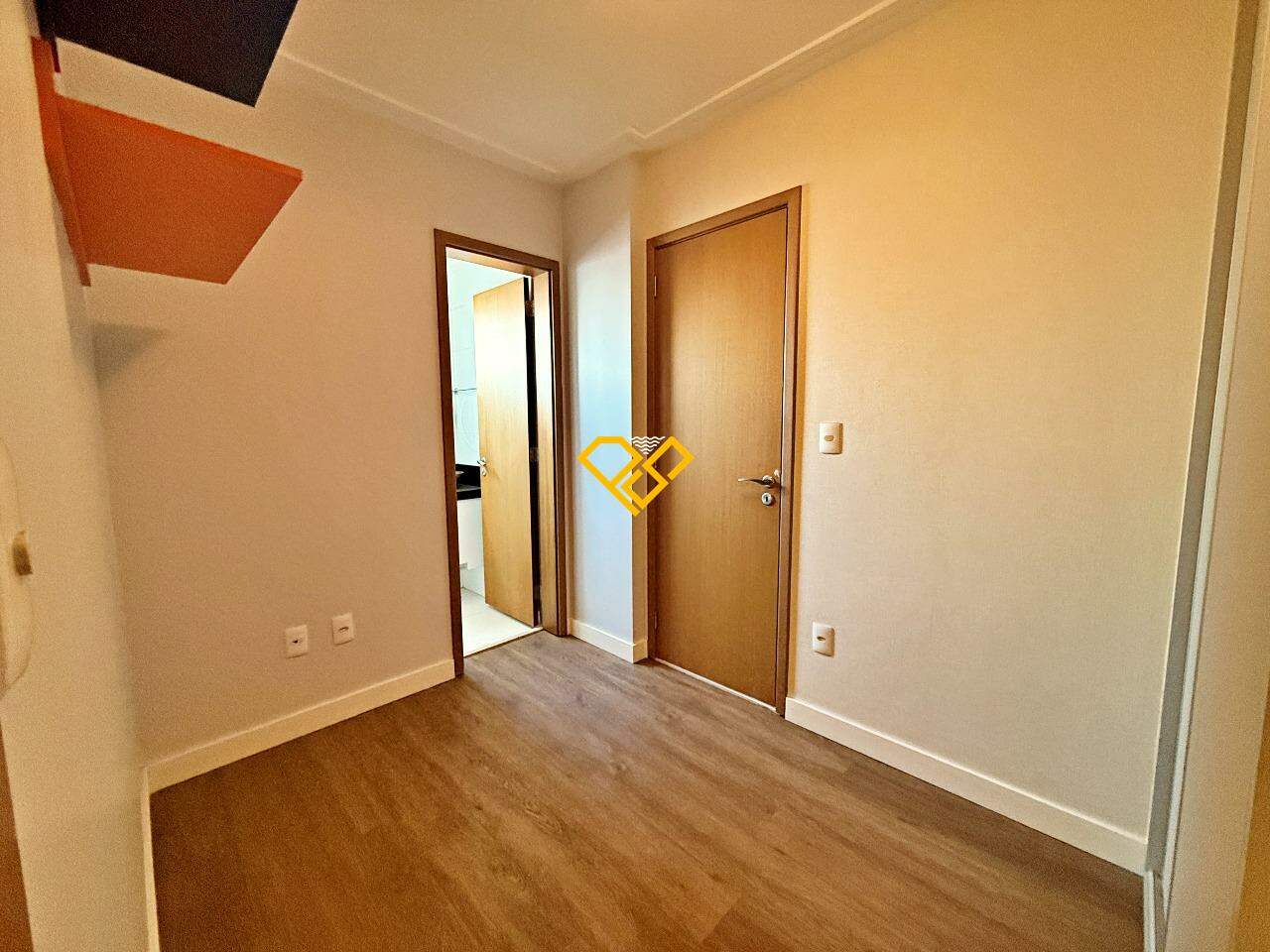 Apartamento para aluguel no Embaré: Dependência reversível