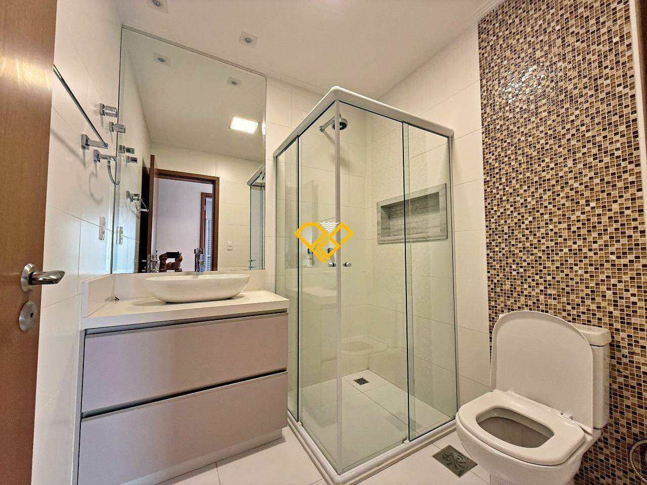 Apartamento para aluguel no Embaré: Wc social