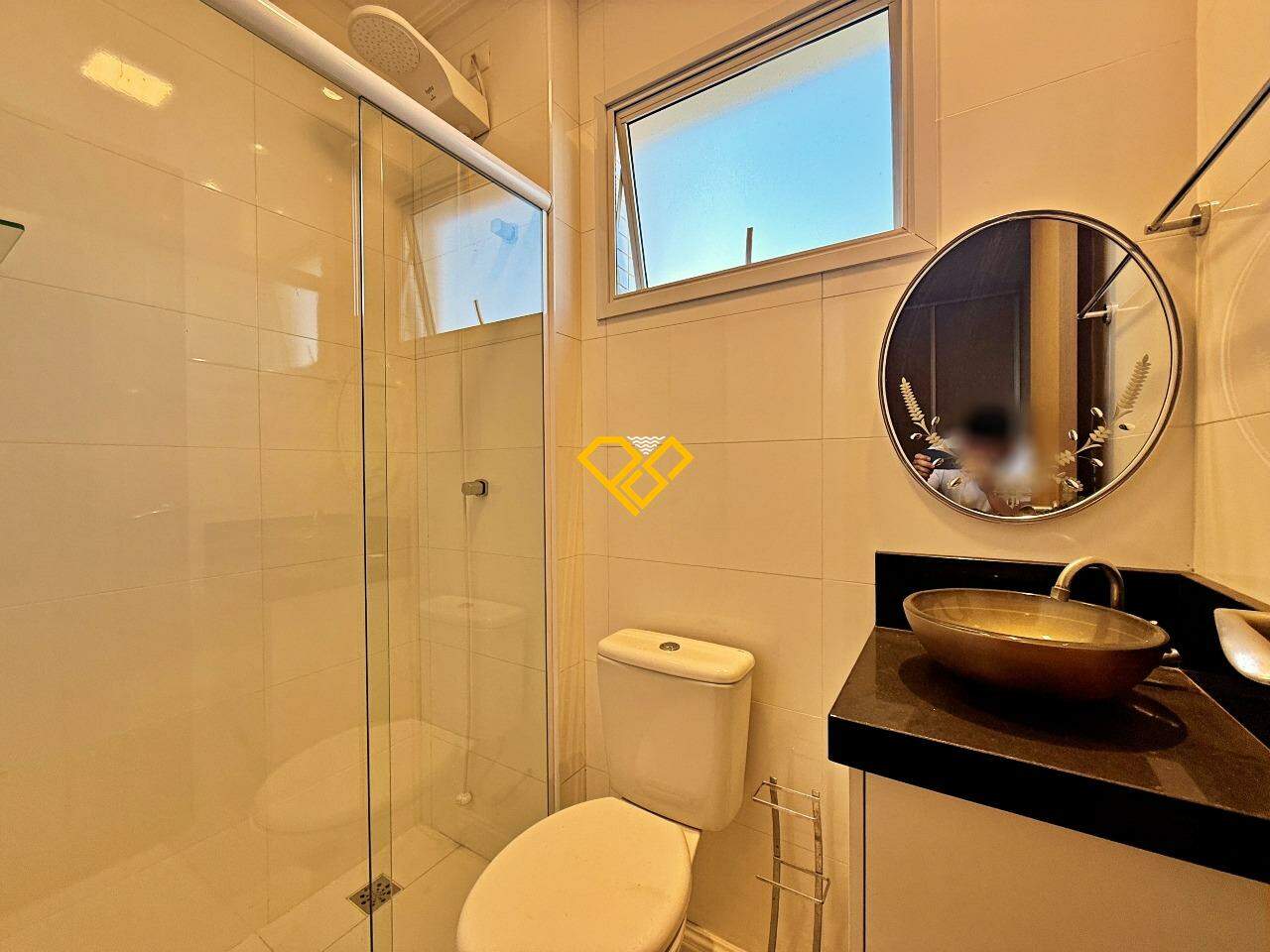 Apartamento para aluguel no Embaré: Wc da dependência