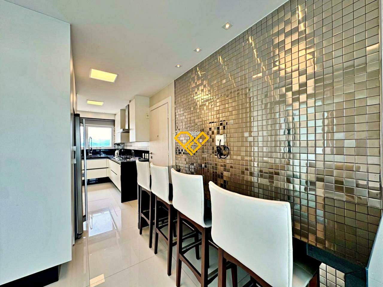 Apartamento para aluguel no Ponta da Praia: Cozinha