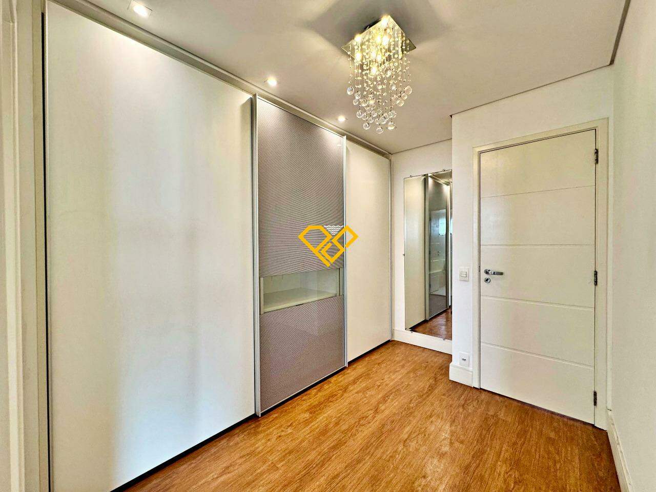 Apartamento para aluguel no Ponta da Praia: Suíte 1 - master