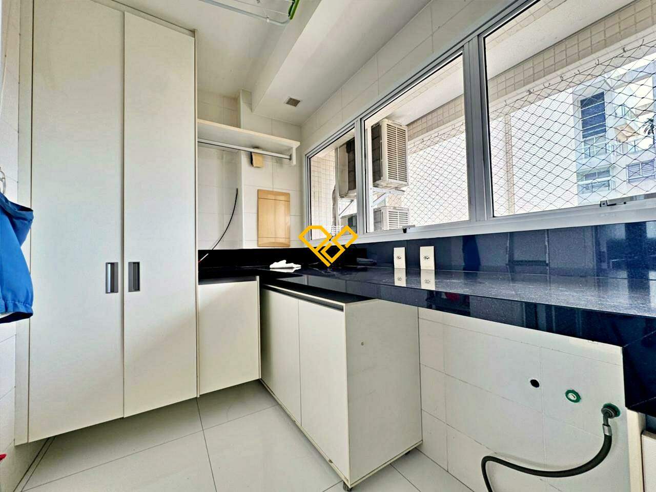 Apartamento para aluguel no Ponta da Praia: Área de serviço