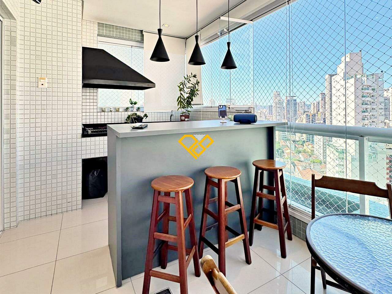 Apartamento à venda no Gonzaga: Varanda com churrasqueira