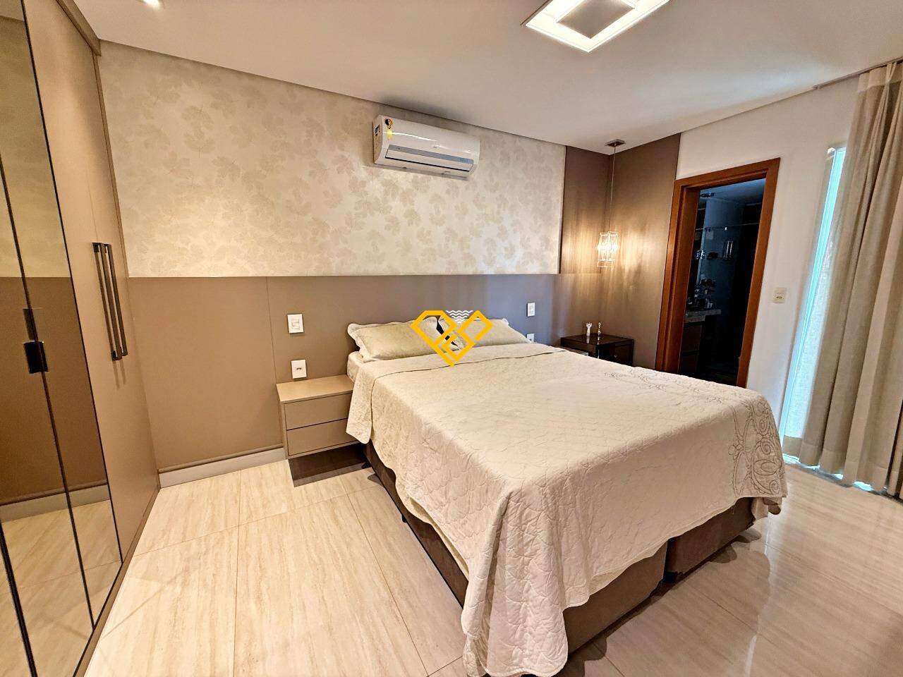 Apartamento à venda no Ponta da Praia: Dormitório 1 - suíte
