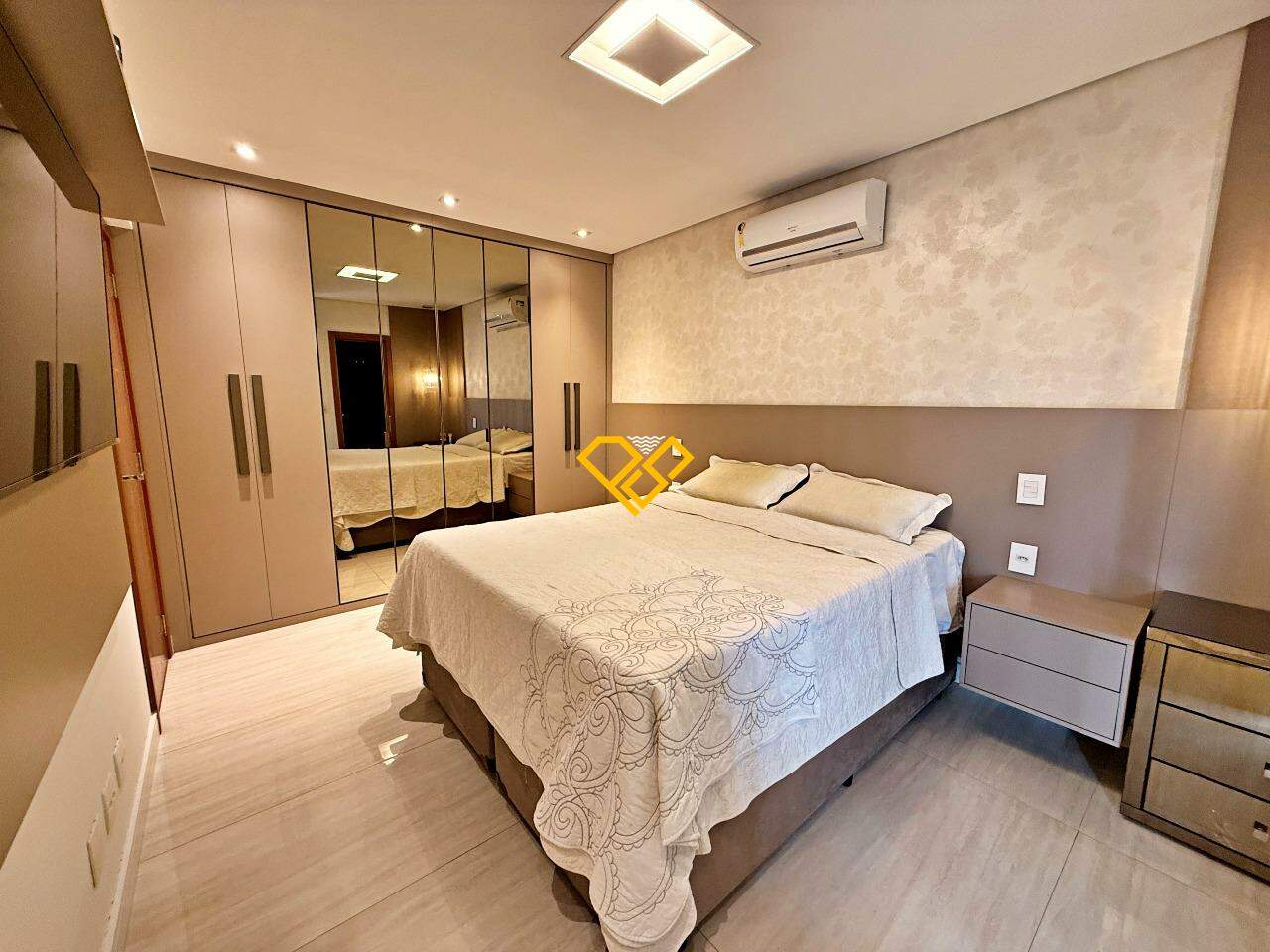 Apartamento à venda no Ponta da Praia: Dormitório 1 - suíte