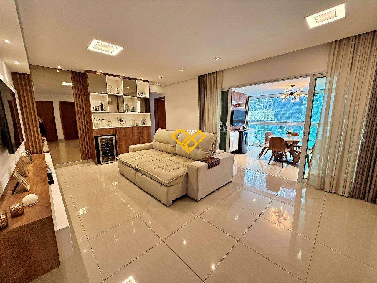 Apartamento à venda no Ponta da Praia: 
