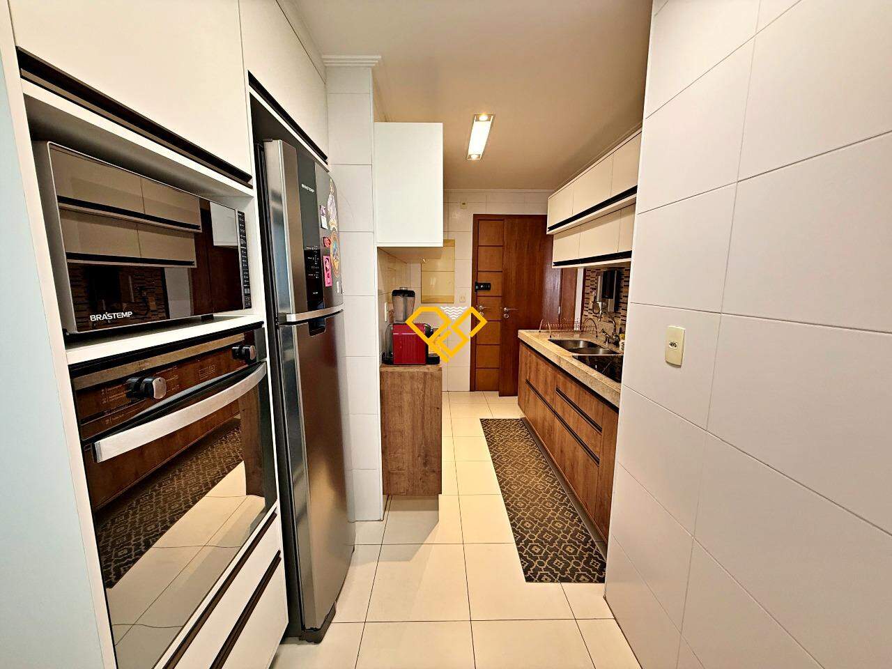 Apartamento à venda no Ponta da Praia: Cozinha