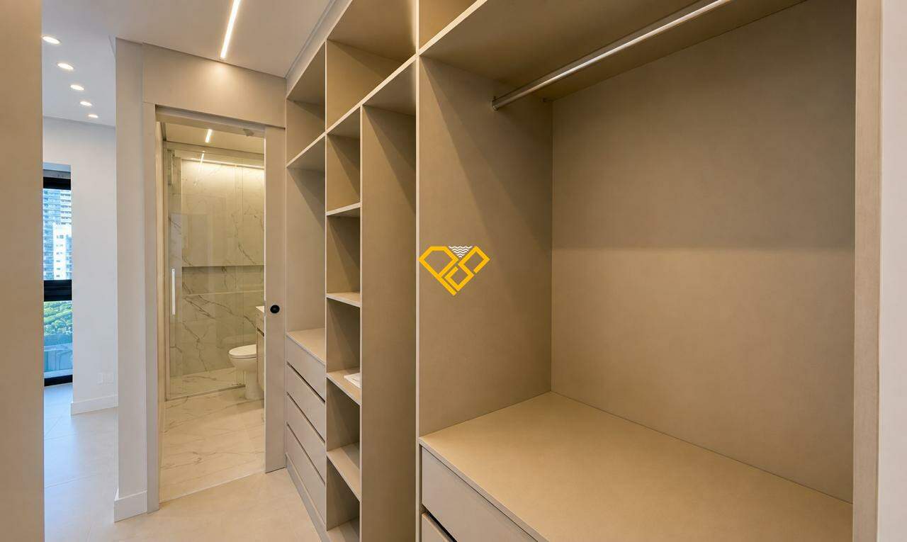 Cobertura à venda no Boqueirão: Dormitório 1 - suíte - closet