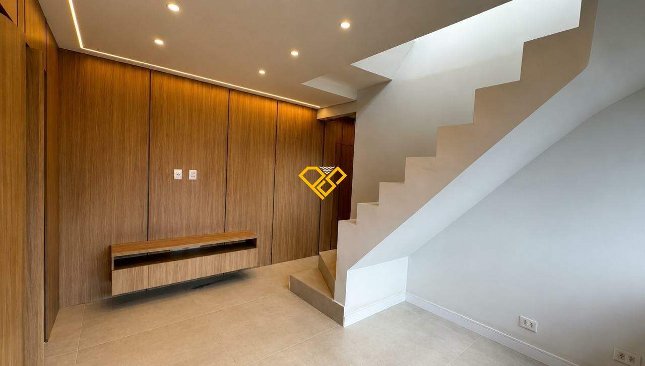Cobertura à venda no Boqueirão: Sala 1° andar