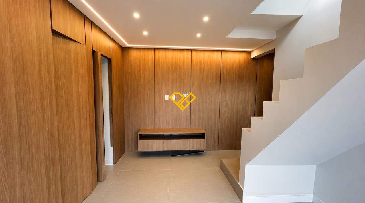 Cobertura à venda no Boqueirão: Sala 1° andar