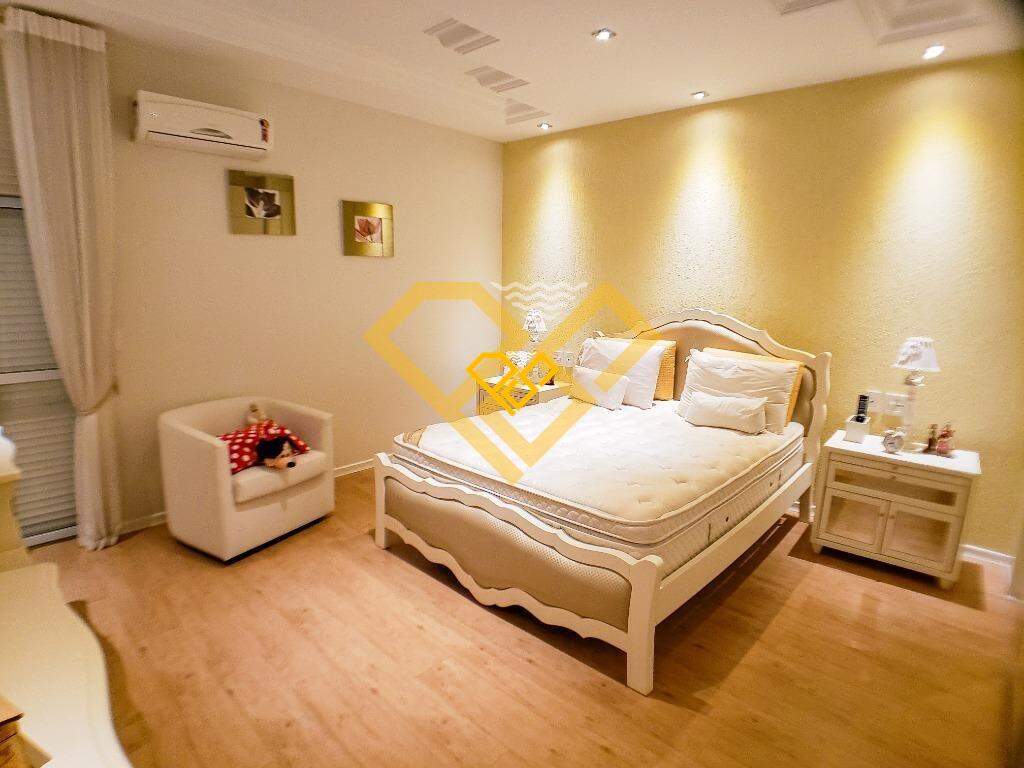 Apartamento à venda no Gonzaga: suíte  3