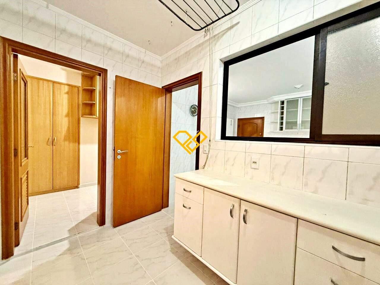Apartamento à venda no Embaré: Área de serviço