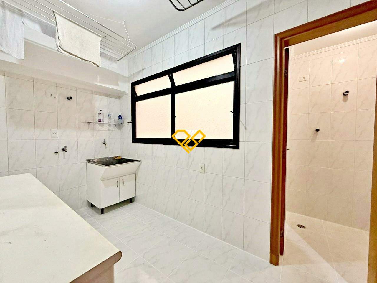 Apartamento à venda no Embaré: Área de serviço