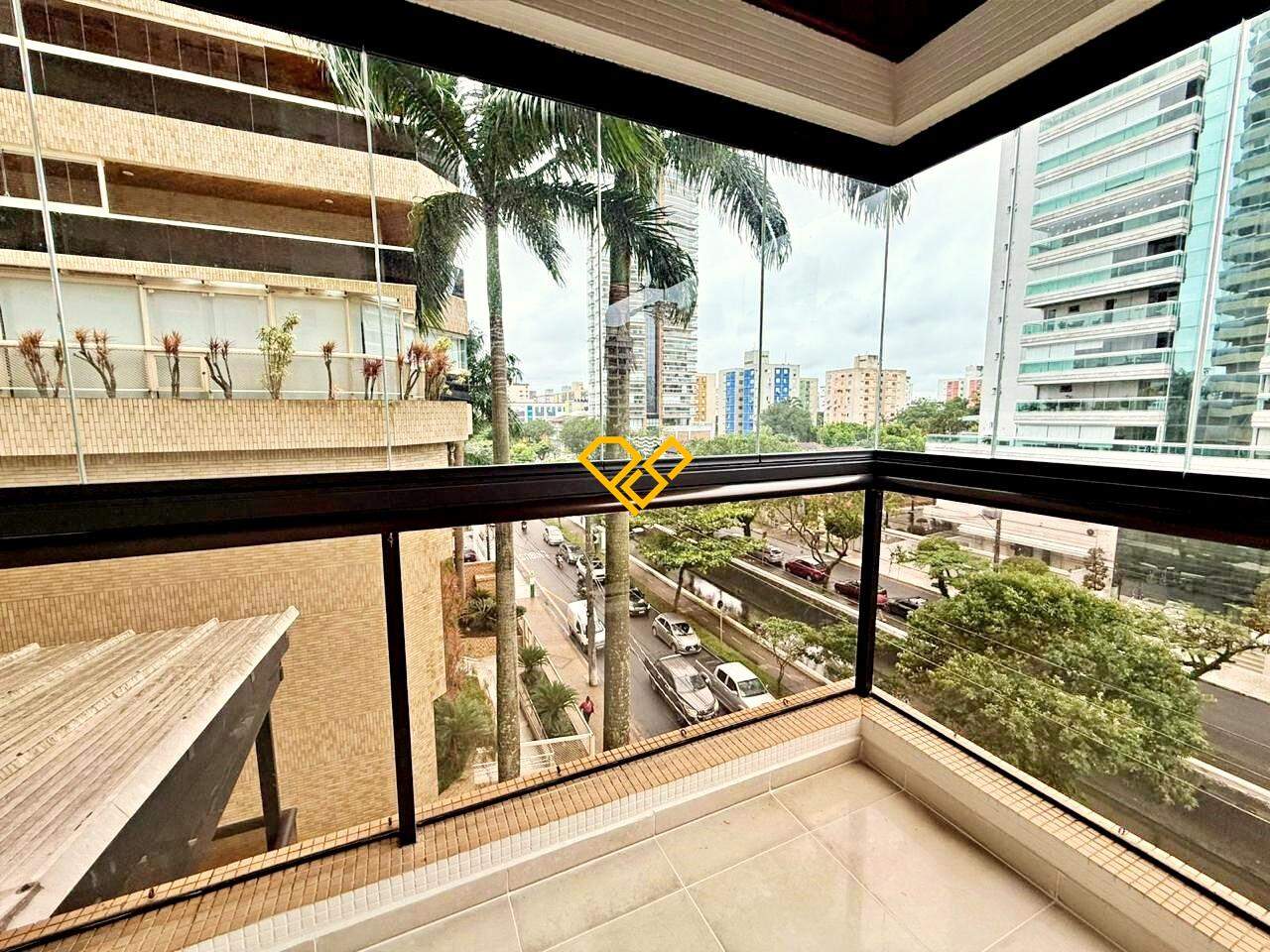 Apartamento à venda no Embaré: Varanda