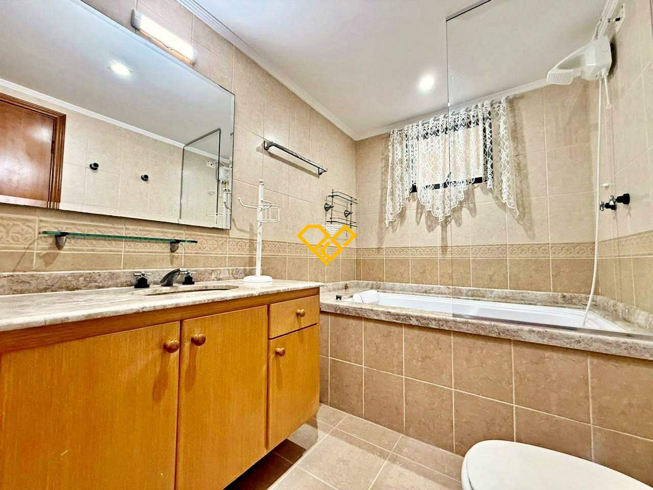 Apartamento à venda no Embaré: Wc suíte 3