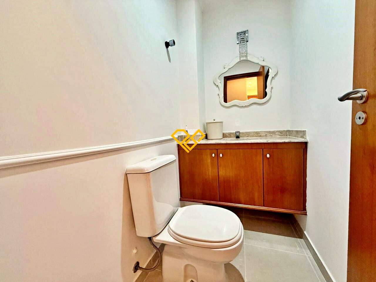 Apartamento à venda no Embaré: Lavabo