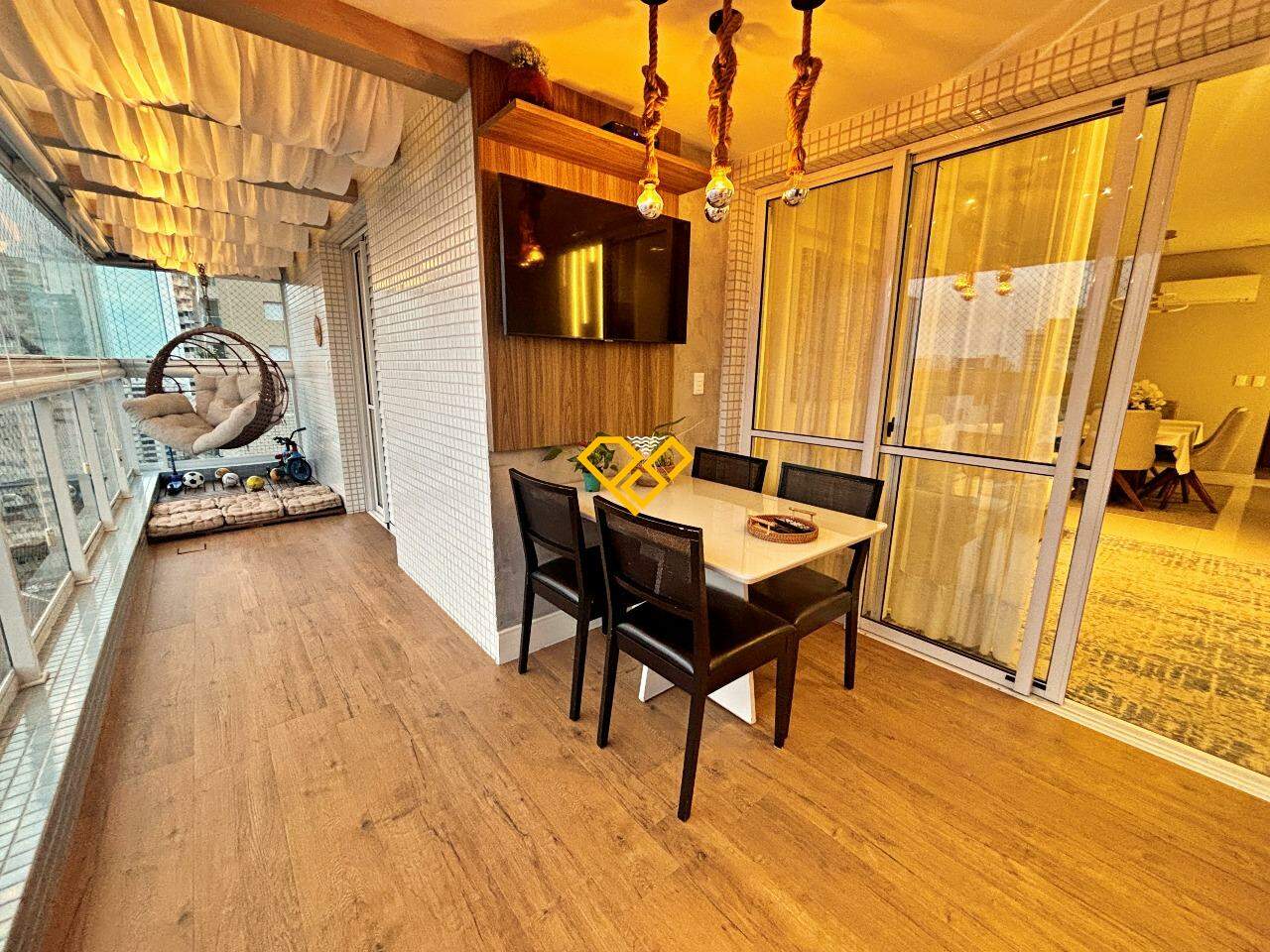 Apartamento à venda no Pompéia: Varanda