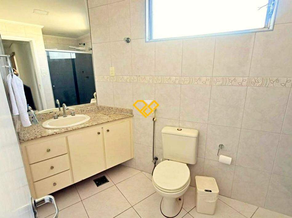 Apartamento à venda no Ponta da Praia: Wc social