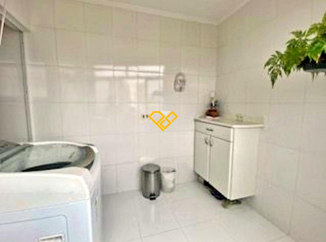 Apartamento à venda no Ponta da Praia: Área de serviço