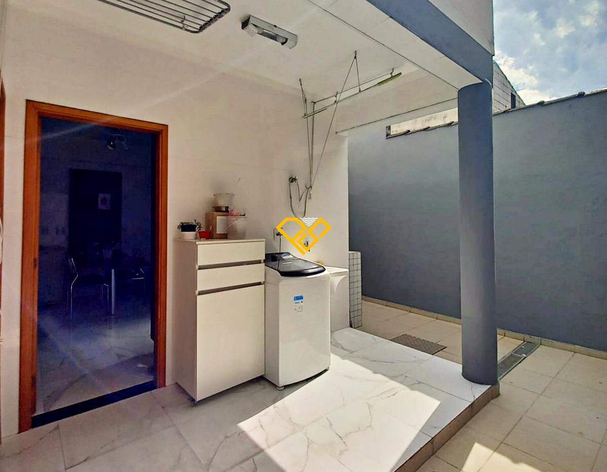 Casa à venda no Campo Grande: Área de serviço