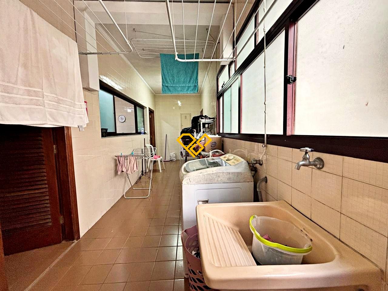 Apartamento à venda no Gonzaga: Área de serviço