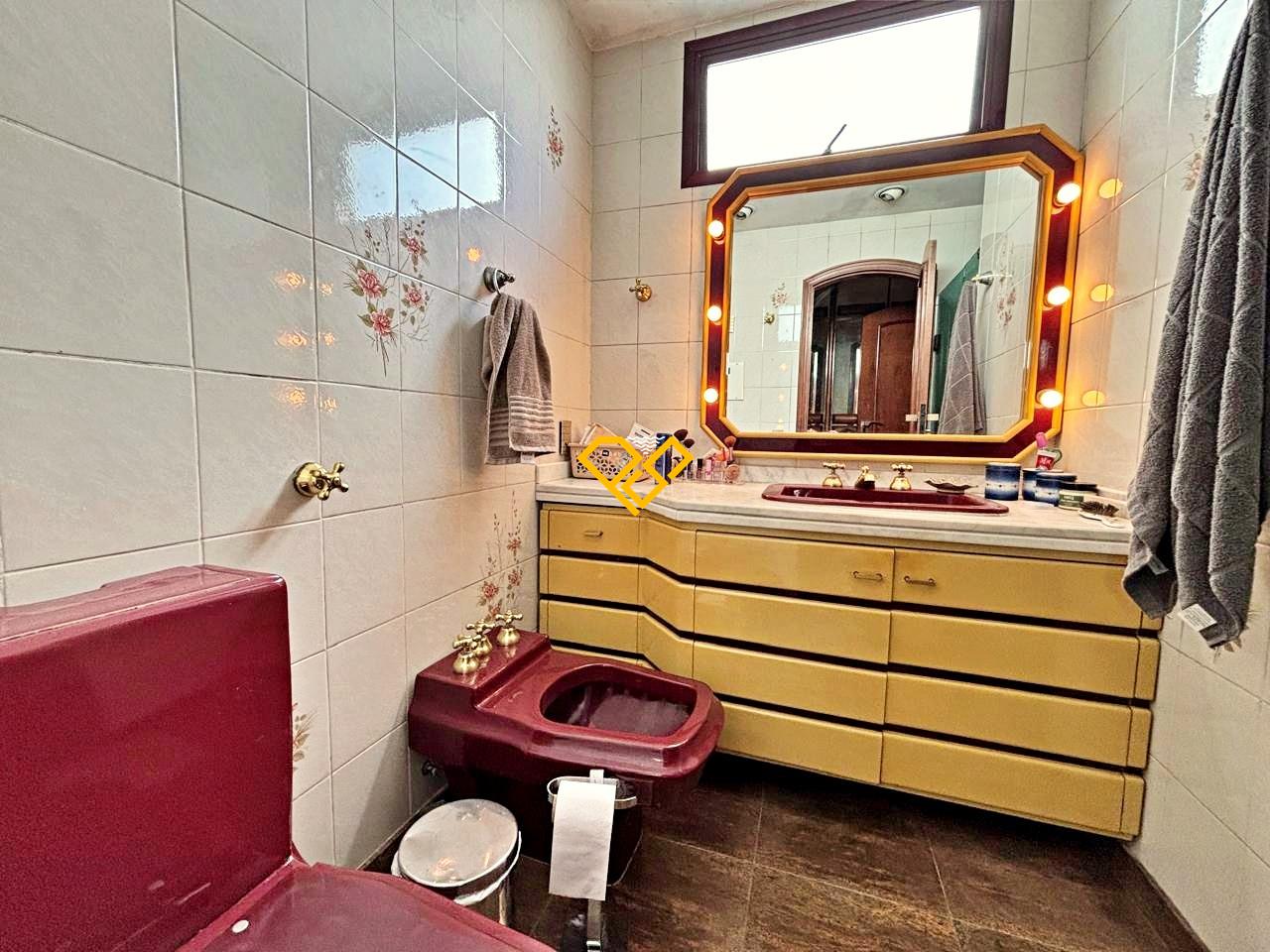 Apartamento à venda no Gonzaga: Wc suíte