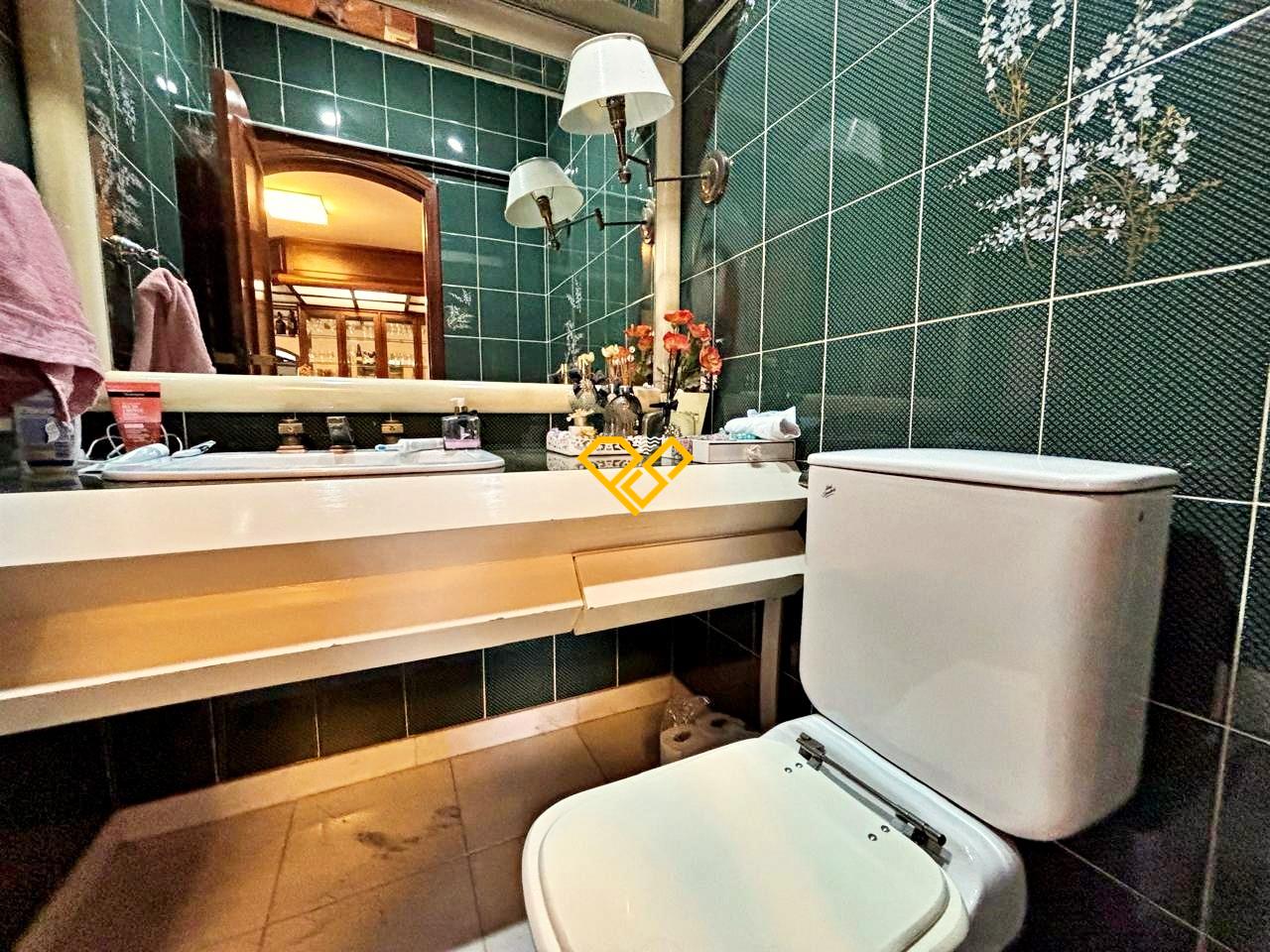 Apartamento à venda no Gonzaga: Lavabo