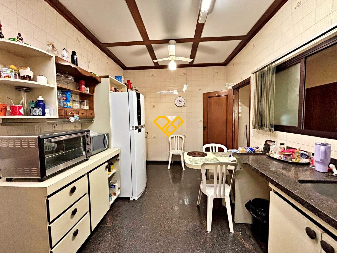 Apartamento à venda no Gonzaga: Cozinha